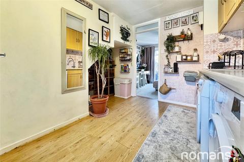 17 Appletree Way, Owlsmoor, Sandhurst, GU47 0UD