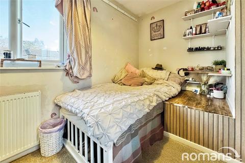 17 Appletree Way, Owlsmoor, Sandhurst, GU47 0UD