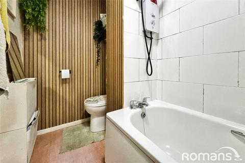 17 Appletree Way, Owlsmoor, Sandhurst, GU47 0UD