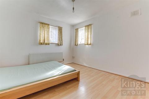 2 bedroom flat for sale, Fernhill Court, London