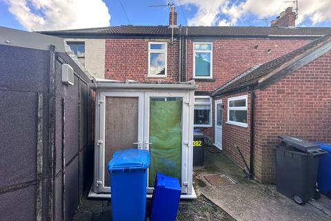 2 bedroom terraced house for sale, Sheffield Road, Chesterfield S41