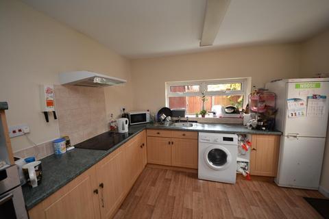 1 bedroom in a house share to rent, Dicconson Street, Swinley, Wigan, WN1 2AT