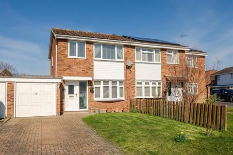 3 bedroom semi-detached house for sale, Reynes Drive, Oakley