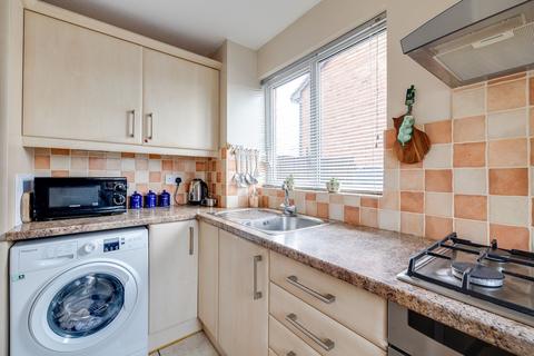 2 bedroom semi-detached house for sale, Bluebell Close, Chester CH3