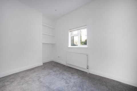 2 bedroom flat for sale, Hornsey Park Road, London, N8