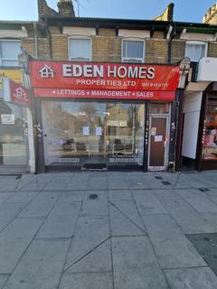 Shop to rent, London E17