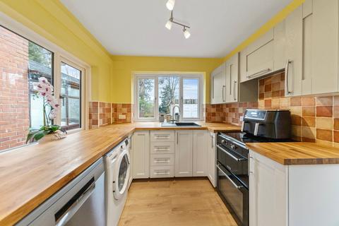 2 bedroom semi-detached house for sale, Davenham Avenue, Padgate, WA1