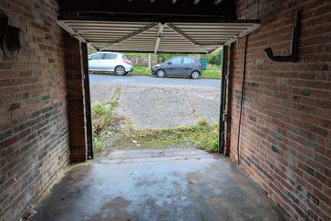 Garage to rent, Garage Nyetimber Hill, Brighton