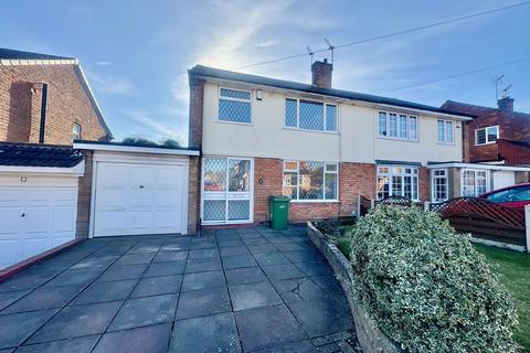 3 bedroom semi-detached house to rent, Dingle View, Dudley DY3