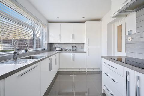 113 Browning Avenue, Worcester Park, KT4 8LD