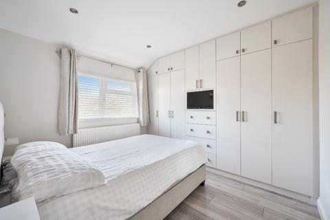 113 Browning Avenue, Worcester Park, KT4 8LD