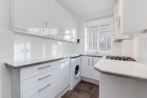 2 bedroom flat for sale, Balin House, Long Lane, London