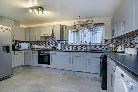 3 bedroom end of terrace house for sale, Mount Pleasant Estate, Abertillery, NP13 2