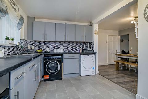 3 bedroom end of terrace house for sale, Mount Pleasant Estate, Abertillery, NP13 2