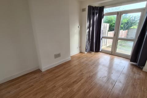 3 bedroom semi-detached house to rent, Pentyre Avenue, London, N18