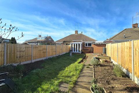 2 bedroom semi-detached bungalow for sale, Lorraine Crescent,  Spinney Hill, Northampton, NN3 6HW