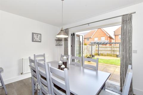 4 bedroom detached house for sale, Sonning Crescent, Bognor Regis, West Sussex