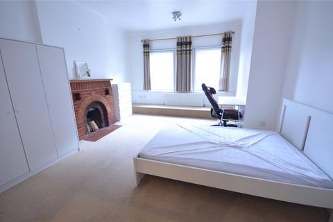 2 bedroom apartment for sale, Bush Place, St Georges Yard, Farnham, Surrey, GU9