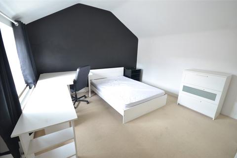 2 bedroom apartment for sale, Bush Place, St Georges Yard, Farnham, Surrey, GU9