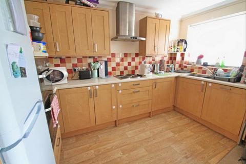 2 bedroom flat for sale, Park Street, Aylesbury, HP20 1