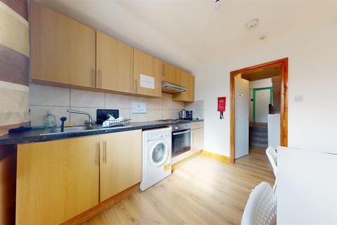 1 bedroom property to rent, High Road, Willesden Green NW10