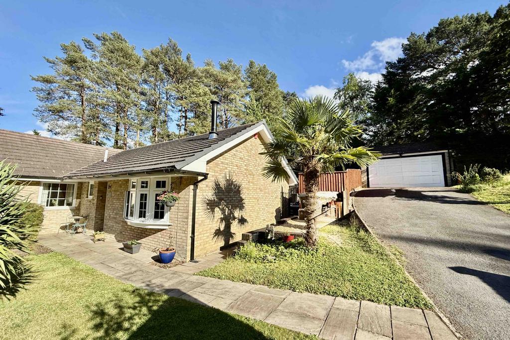 4 Bedroom Detached Bungalow for Sale
