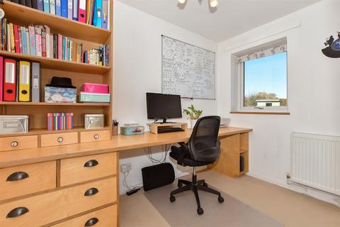21 Bryant Close, Nettlestead, Maidstone, ME18 5EX