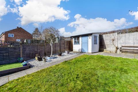 21 Bryant Close, Nettlestead, Maidstone, ME18 5EX