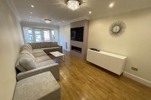 4 bedroom house to rent, Fyfield Road, Walthamstow, London