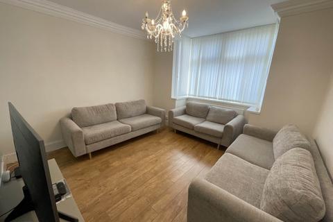 4 bedroom house to rent, Fyfield Road, Walthamstow, London