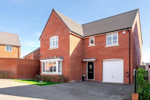 4 bedroom detached house for sale, Bumble Close, Gloucester GL3