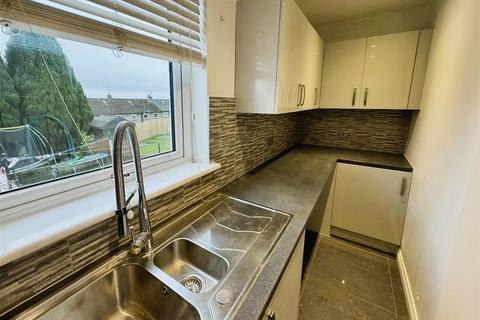 2 bedroom flat to rent, Carleith Avenue, Clydebank G81