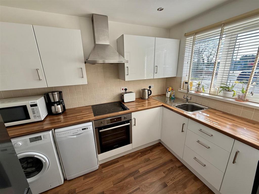 CC16 Kitchen.jpg