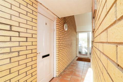 2 bedroom ground floor flat for sale, Manse Mews, Newmains