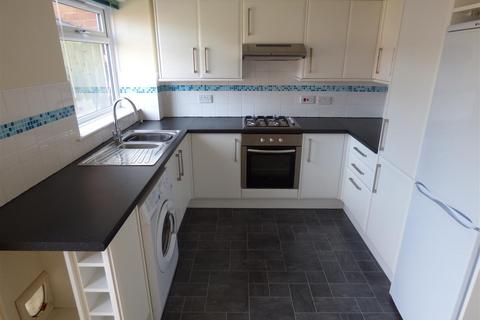 3 bedroom semi-detached house to rent, Lindsey Gardens, Market Harborough