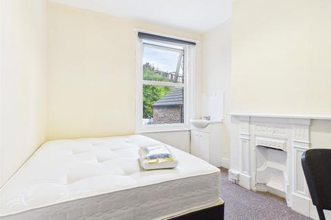 1 bedroom terraced house to rent, Osborne Road, Brighton, BN1