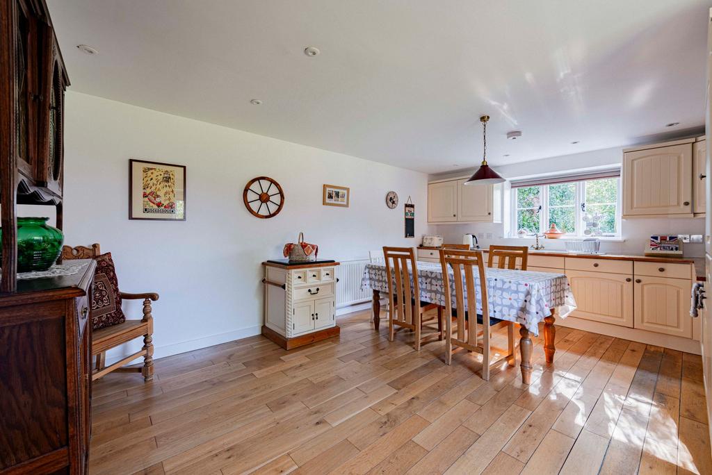 Annexe Kitchen/Dining Room (2)
