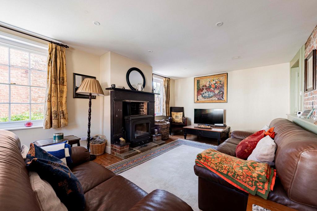 Living Room (2)