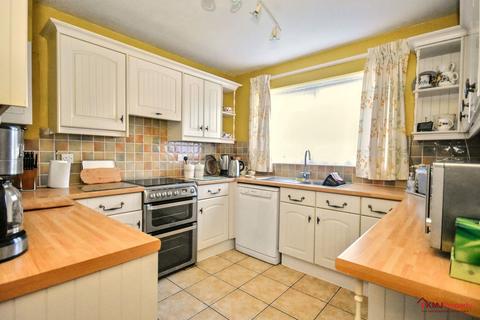 4 bedroom detached house for sale, Merrion Way, Tunbridge Wells