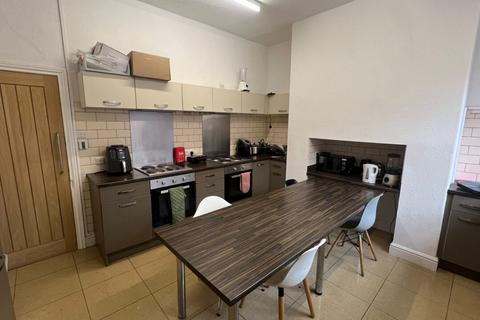 5 bedroom end of terrace house to rent, Lincoln LN1