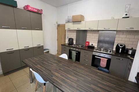 5 bedroom end of terrace house to rent, Lincoln LN1