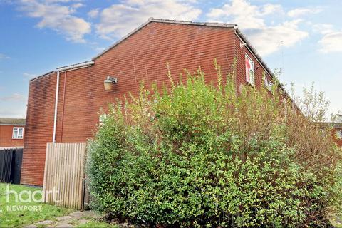 3 bedroom maisonette for sale, Kirby Lane, Newport