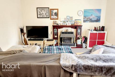 3 bedroom maisonette for sale, Kirby Lane, Newport