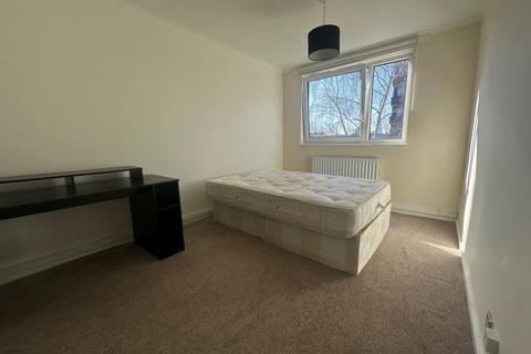 3 bedroom terraced house to rent, Shadwell, London, E1