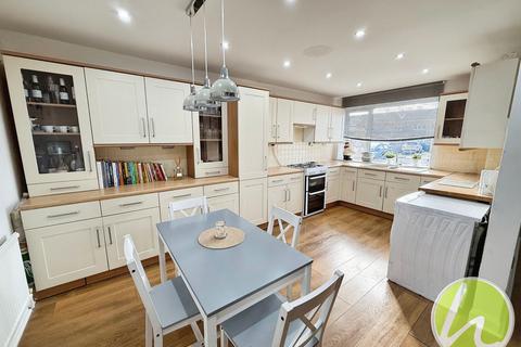 34 Howell Road, Corringham, Stanford-le-hope, SS17 8JL
