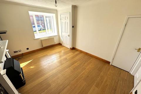 37 Waltham Close, Corby, NN17 2YG