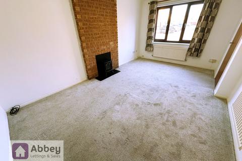 3 bedroom semi-detached house to rent, Ellwood Close, Leicester, LE5