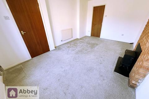 3 bedroom semi-detached house to rent, Ellwood Close, Leicester, LE5