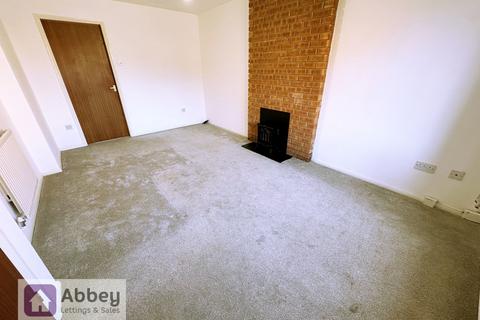 3 bedroom semi-detached house to rent, Ellwood Close, Leicester, LE5