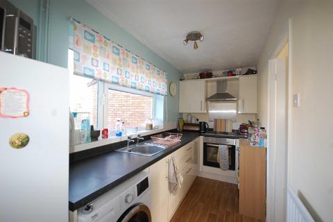 2 bedroom semi-detached house to rent, 85b Common Road, Wombourne